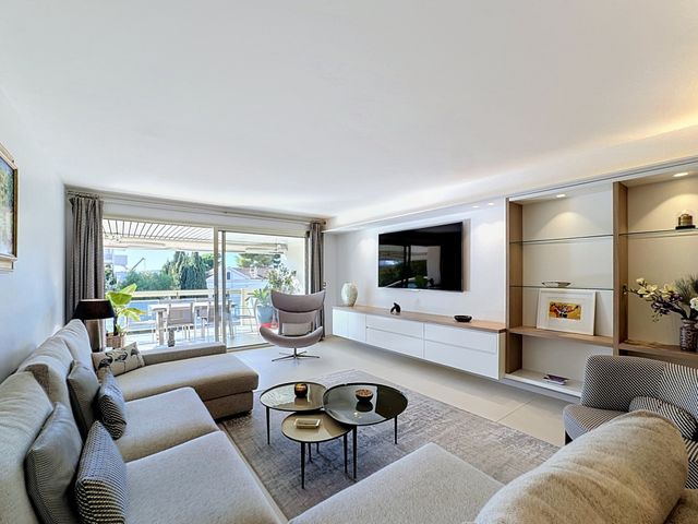 Appartement F3 à vendre - 3 pièces - 87.0 m2 - CANNES - 06 - PROVENCE-ALPES-COTE-D-AZUR - Century 21 Adhère Transactions