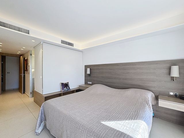 Appartement F3 à vendre - 3 pièces - 87.0 m2 - CANNES - 06 - PROVENCE-ALPES-COTE-D-AZUR - Century 21 Adhère Transactions