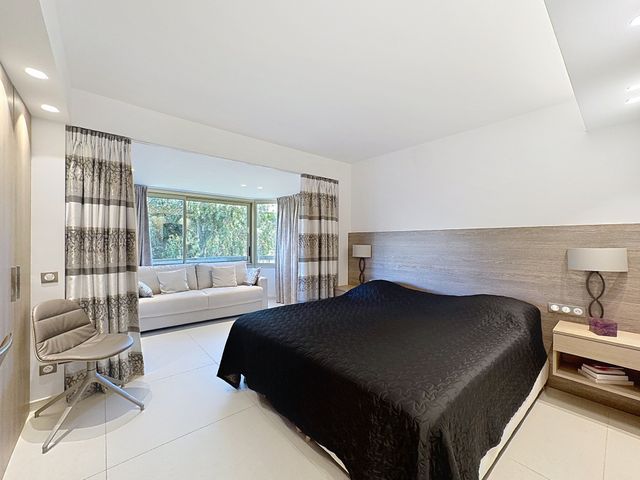 Appartement F3 à vendre - 3 pièces - 87.0 m2 - CANNES - 06 - PROVENCE-ALPES-COTE-D-AZUR - Century 21 Adhère Transactions