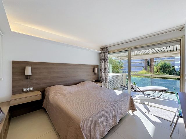 Appartement F3 à vendre - 3 pièces - 87.0 m2 - CANNES - 06 - PROVENCE-ALPES-COTE-D-AZUR - Century 21 Adhère Transactions