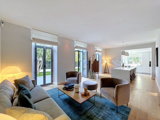 maison à vendre - 5 pièces - 176.0 m2 - CANNES - 06 - PROVENCE-ALPES-COTE-D-AZUR - Century 21 Adhère Transactions