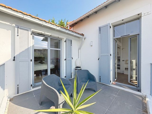 maison à vendre - 5 pièces - 176.0 m2 - CANNES - 06 - PROVENCE-ALPES-COTE-D-AZUR - Century 21 Adhère Transactions