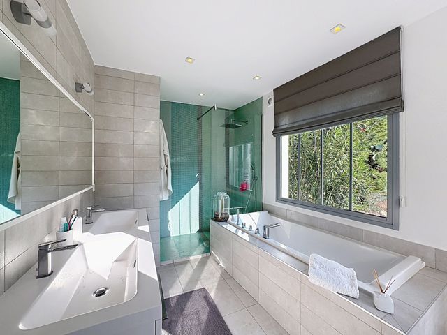 maison à vendre - 5 pièces - 176.0 m2 - CANNES - 06 - PROVENCE-ALPES-COTE-D-AZUR - Century 21 Adhère Transactions