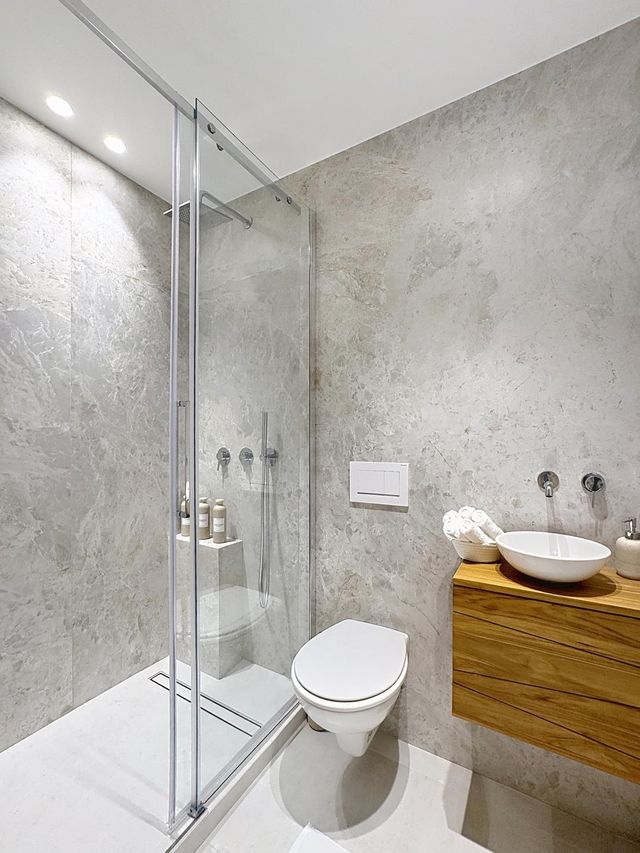 Appartement F3 à vendre - 3 pièces - 110.0 m2 - CANNES - 06 - PROVENCE-ALPES-COTE-D-AZUR - Century 21 Adhère Transactions