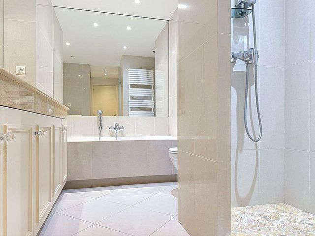 Appartement F4 à vendre - 4 pièces - 112.0 m2 - CANNES - 06 - PROVENCE-ALPES-COTE-D-AZUR - Century 21 Adhère Transactions