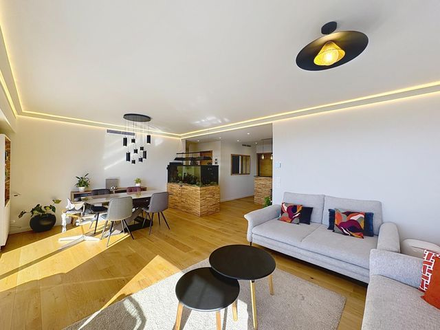 Appartement F4 à vendre - 4 pièces - 110.0 m2 - LE CANNET - 06 - PROVENCE-ALPES-COTE-D-AZUR - Century 21 Adhère Transactions